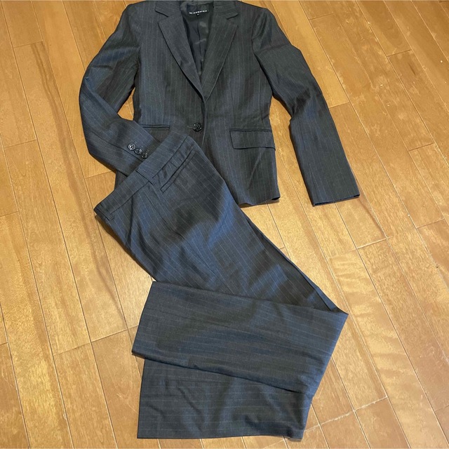 M-premier(エムプルミエ)のM-PREMIER パンツスーツ レディースのフォーマル/ドレス(スーツ)の商品写真