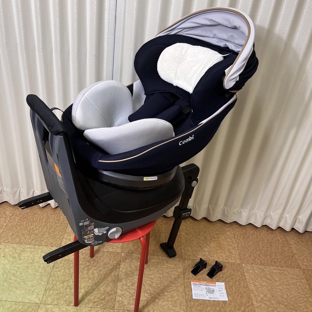 再×14入荷 クリーニング済☆美品☆ コンビ 新生児OK クルムーヴ ISOFIX