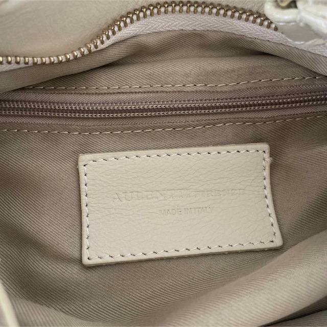 美品【AULENTTI/オウレンティ】ハンドバッグ M レディースのバッグ(ショルダーバッグ)の商品写真