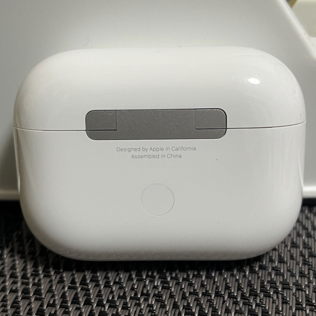 純正品 AirPods Pro 第2世代 充電ケース ケース MQD83J/A 【現品限り一斉値下げ！】