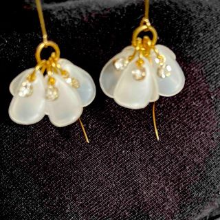 お花　ピアス(ピアス)