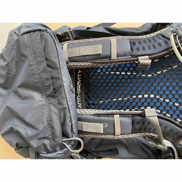 Osprey(オスプレイ)のオスプレー　アトモスAG 50 登山 バックパック スポーツ/アウトドアのアウトドア(登山用品)の商品写真