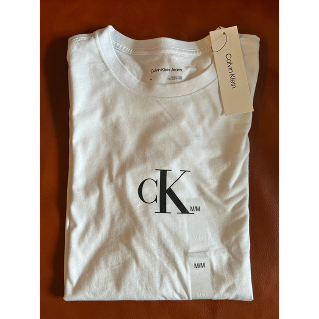 Calvin Klein(カルバンクライン)のカルバンクラインジーンズ　Tシャツ　白　Mサイズ メンズのトップス(Tシャツ/カットソー(半袖/袖なし))の商品写真