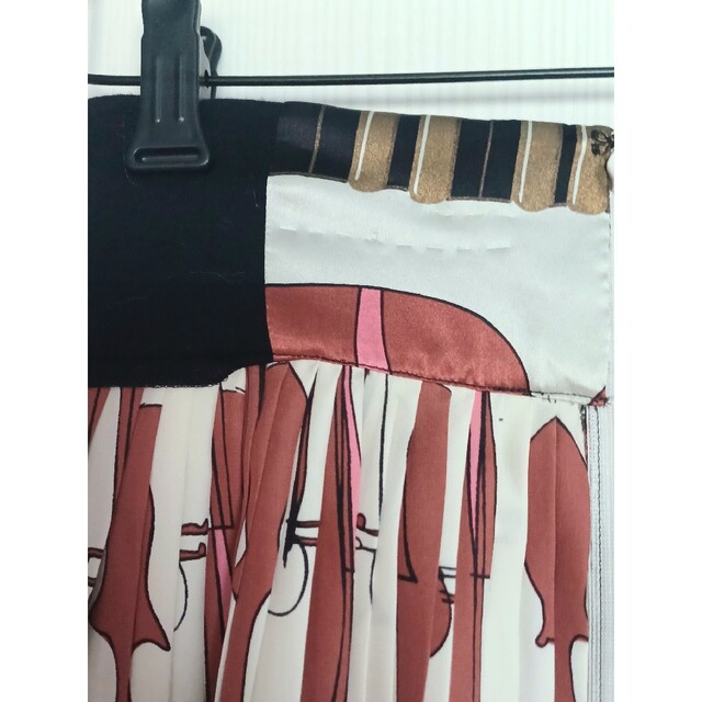 TSUMORI CHISATO(ツモリチサト)のツモリチサト 楽器柄プリーツスカート レディースのスカート(ひざ丈スカート)の商品写真