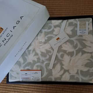 Balenciaga - Balenciaga 綿毛布 未使用品