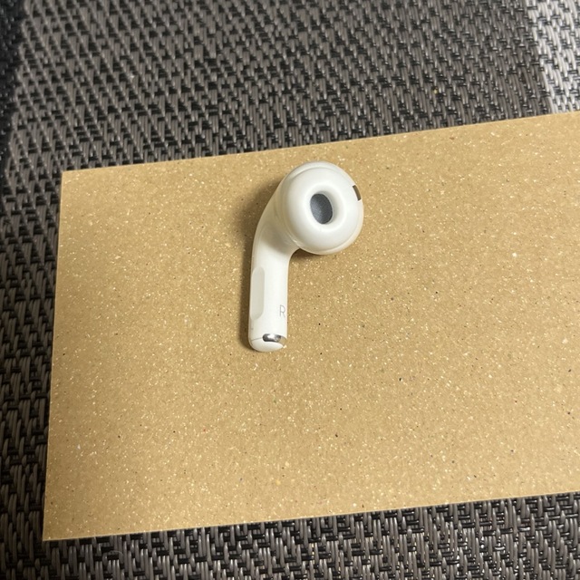 新品 AirPods Pro 右耳のみ 片耳 MQD83J A