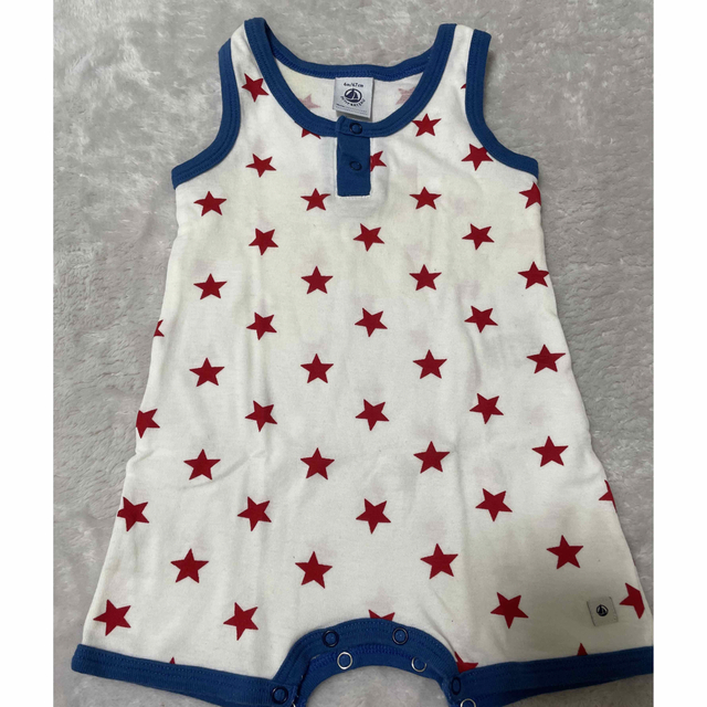 PETIT BATEAU(プチバトー)のPETIT BATEAU（67cm/6m）ロンパース キッズ/ベビー/マタニティのベビー服(~85cm)(ロンパース)の商品写真