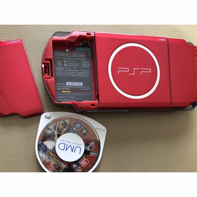 SONY(ソニー)のPSP オール仮面ライダーライダージェネレーション2付き エンタメ/ホビーのゲームソフト/ゲーム機本体(携帯用ゲーム機本体)の商品写真