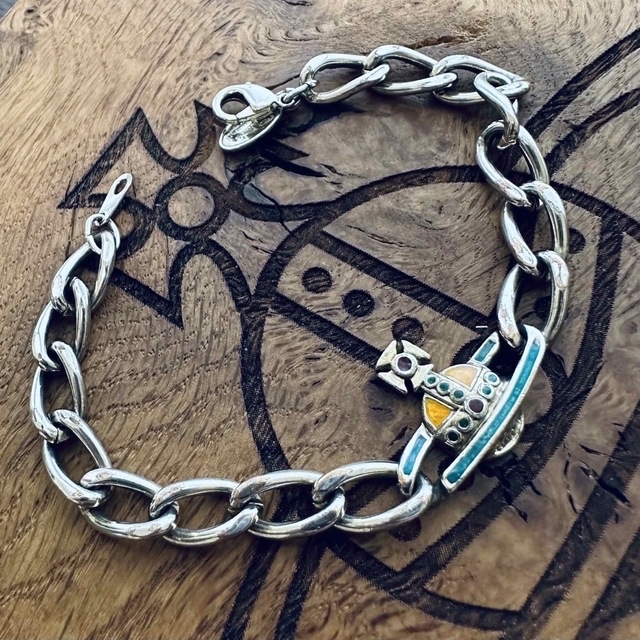 Vivienne Westwood(ヴィヴィアンウエストウッド)のご専用です:) レディースのアクセサリー(ブレスレット/バングル)の商品写真