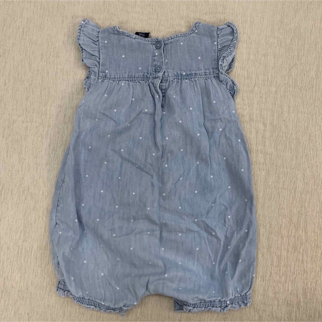 babyGAP(ベビーギャップ)のbaby GAP  デニムロンパース　12-18months キッズ/ベビー/マタニティのベビー服(~85cm)(ロンパース)の商品写真