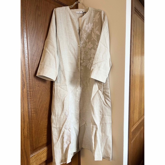WHYCI ワイチ 麻100% 刺繍ワンピース WHYCI ワイチ 麻100% 刺繍ワンピース