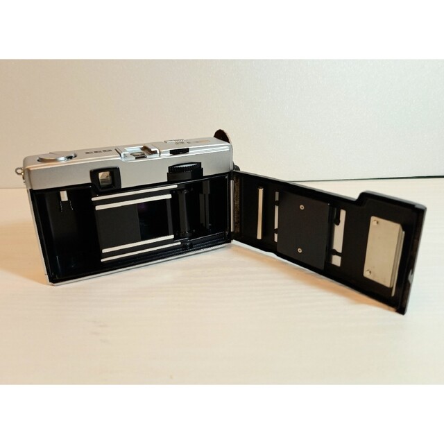 OLYMPUS PEN EED フィルム カメラ メタルキャップ付き
