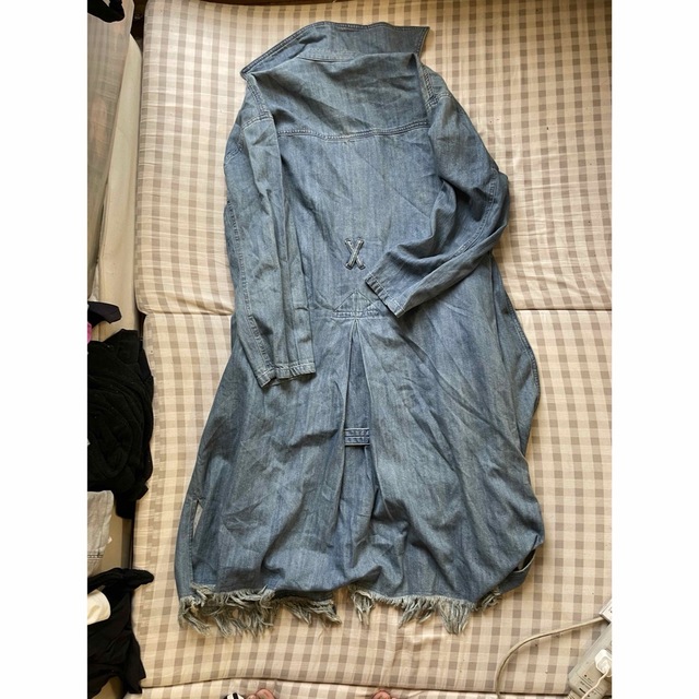 ROSE BUD(ローズバッド)のデニムトレンチコート レディースのジャケット/アウター(トレンチコート)の商品写真