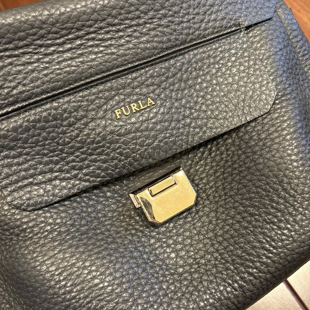 FURLA フルラ　ワンショルダーバック　ブラック　ボストン　レザーシボ革 2