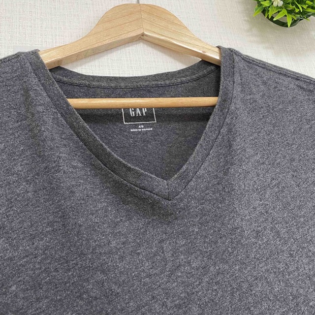 GAP(ギャップ)のGAP VネックTシャツ XS メンズのトップス(Tシャツ/カットソー(半袖/袖なし))の商品写真