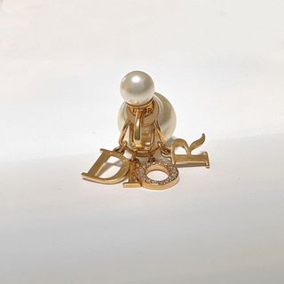 クリスチャンディオール(Christian Dior)のDIOR ディオール　パール　トライバル　ロゴ　ピアス　イヤリング　片耳　極美品(ピアス)