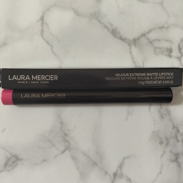 laura mercier(ローラメルシエ)の【新品】ローラメルシエ　ヴェロア　エクストリームマットリップスティック　1901 コスメ/美容のベースメイク/化粧品(口紅)の商品写真