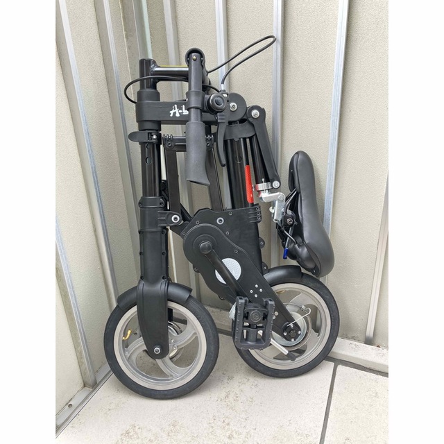 折りたたみ自転車 超小型A型bike バイク 10インチ 新品登場 28%割引