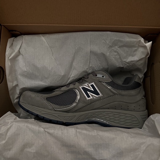 New Balance(ニューバランス)の【27cm 新品未着用】 new balance grey ml2002ra メンズの靴/シューズ(スニーカー)の商品写真