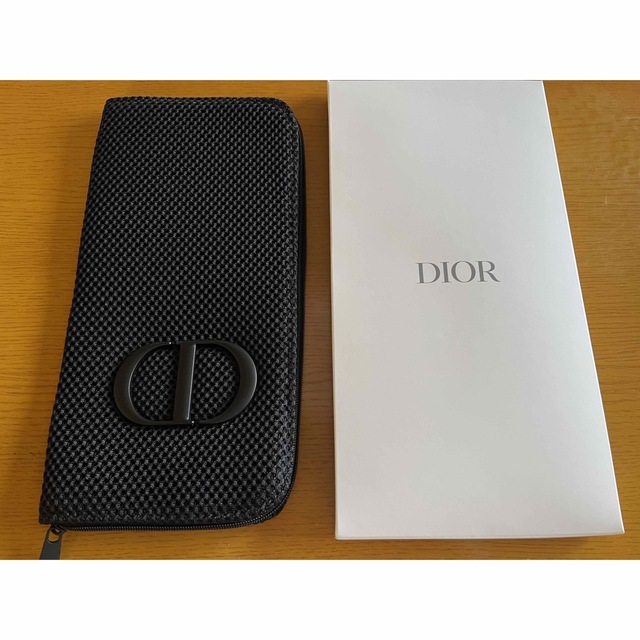 Dior(ディオール)のDior  ブラシ入れ エンタメ/ホビーのコレクション(ノベルティグッズ)の商品写真