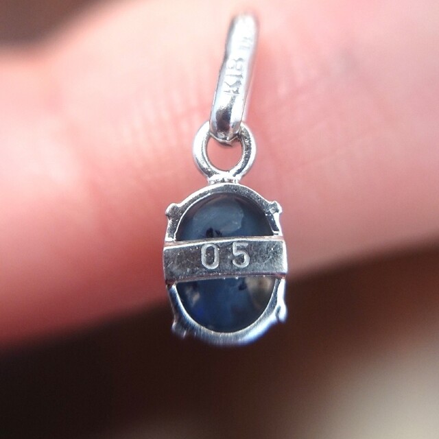 天然ブラックオパール 0.5ct✨ネックレス トップ K18WG 一粒 18金 【お