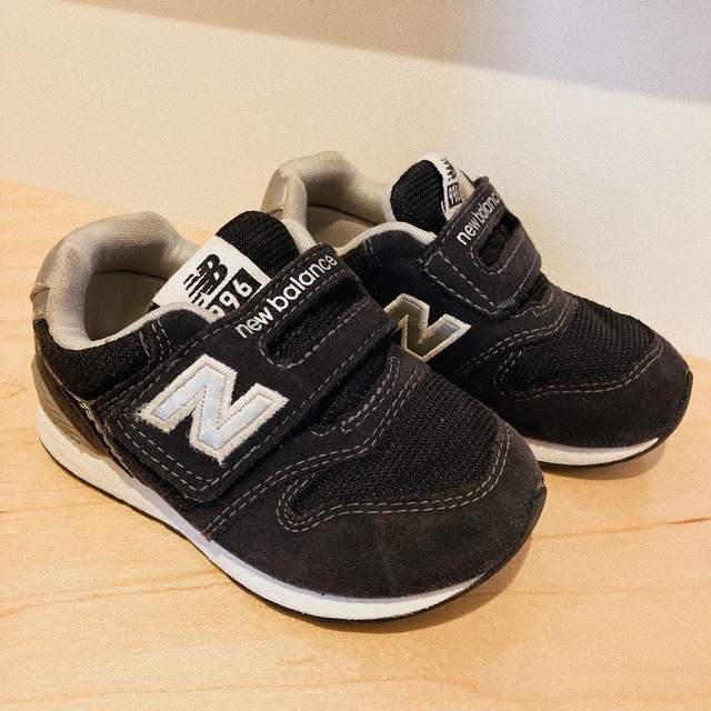 New Balance(ニューバランス)のニューバランス　スニーカー　14cm 黒　ブラック　ベビーシューズ IZ996 キッズ/ベビー/マタニティのベビー靴/シューズ(~14cm)(スニーカー)の商品写真