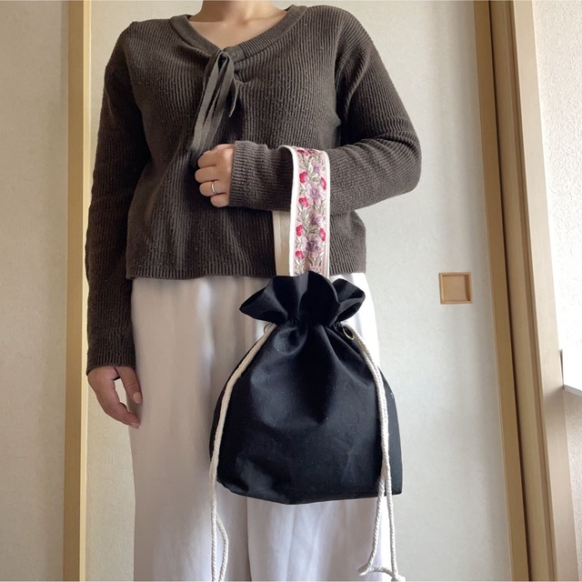 インド刺繍リボン　巾着　バッグ　3way トートバッグ　ショルダーバッグ ハンドメイドのファッション小物(バッグ)の商品写真