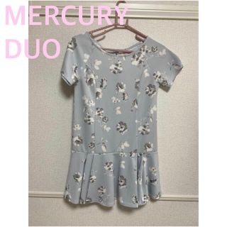 マーキュリーデュオ(MERCURYDUO)のマーキュリーデュオ　ワンピース　夏　水色 花柄(ひざ丈ワンピース)