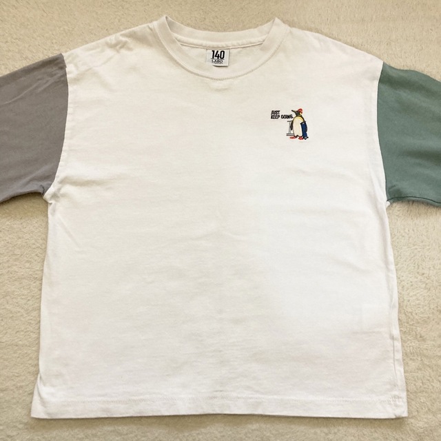 Right-on(ライトオン)のライトオン　長袖Tシャツ　140 キッズ/ベビー/マタニティのキッズ服男の子用(90cm~)(Tシャツ/カットソー)の商品写真