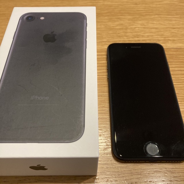 iPhone 7 Black 32 GB SIMフリー