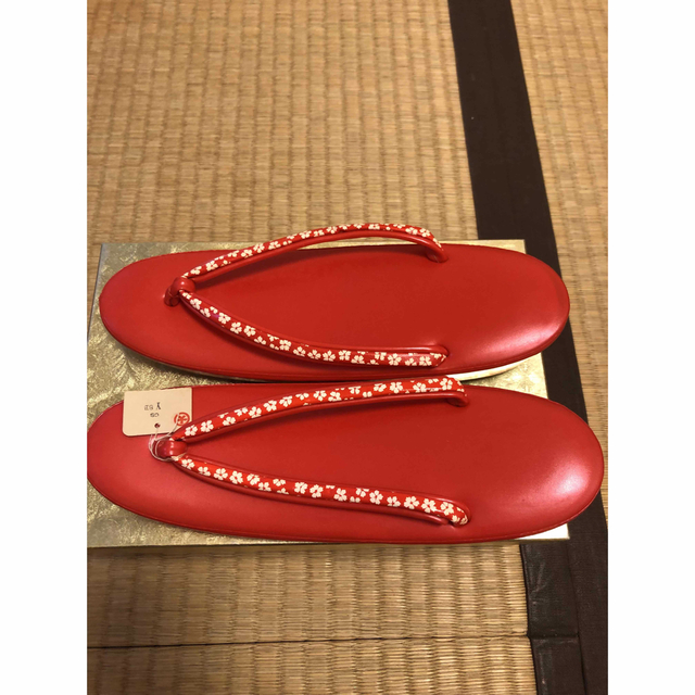 赤い草履　Japanese sandals  レディースの靴/シューズ(下駄/草履)の商品写真