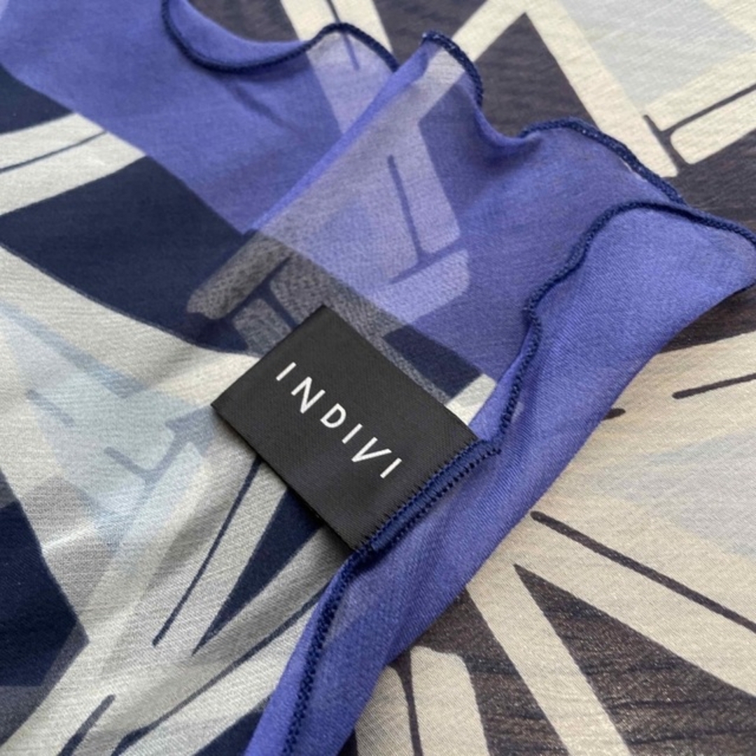 INDIVI(インディヴィ)のインディヴィ　レディーススカーフ　INDIVI スカーフ　送料込み　ラクマパック レディースのファッション小物(バンダナ/スカーフ)の商品写真