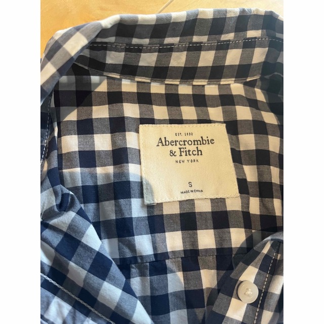 Abercrombie&Fitch(アバクロンビーアンドフィッチ)のアバクロンビーアンドフィッチ　チェックシャツ レディースのトップス(シャツ/ブラウス(長袖/七分))の商品写真