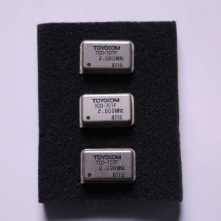 水晶発振器　ＴＯＹＯＣＯＭ　ＴＣＯ－７０７Ｆ　２．０００ＭＨｚ(その他)