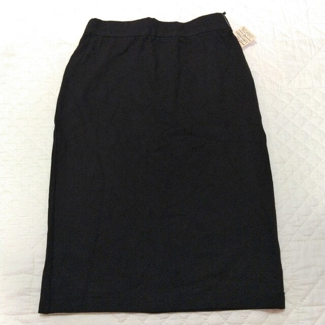 MUJI (無印良品)(ムジルシリョウヒン)の未使用 無印良品 ひざ丈 タイトスカート 黒 婦人 ウェスト64 レディースのスカート(ひざ丈スカート)の商品写真