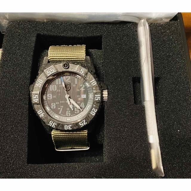 Luminox(ルミノックス)のLUMINOX MASTERCARBON SEAL 3800limited メンズの時計(腕時計(アナログ))の商品写真