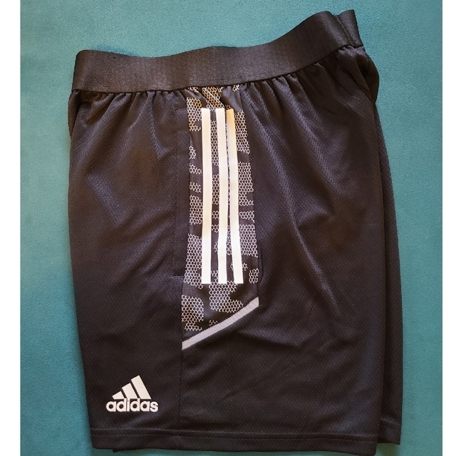 adidas(アディダス)の送料込🌟完売新品未使用🌟adidas🌟日本代表🌟トレーニングショーツ エンタメ/ホビーのコレクション(その他)の商品写真