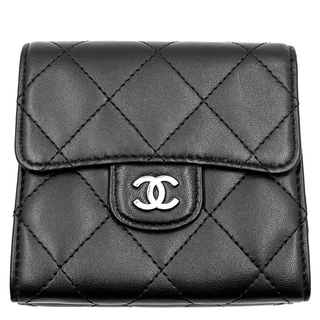 CHANEL シャネル 二つ折り財布 Wホック マトラッセ コンパクトウォレット ココマーク ココ ミニ財布 A31507 ラムスキン    ブラック 黒 シルバー金具 レディース 美品【品】