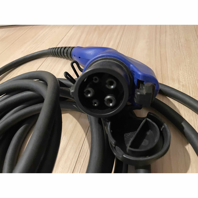 充電ケーブル 【プリウスPHV用 】トヨタ純正 充電ケーブル 【プリウスPHV用 】トヨタ純正
