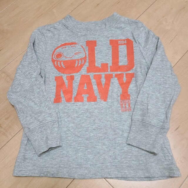 Old Navy(オールドネイビー)のぐぐぐ、グレーにオレンジプリントがカワちぃ！サイズ3T 98cm OL キッズ/ベビー/マタニティのキッズ服男の子用(90cm~)(Tシャツ/カットソー)の商品写真