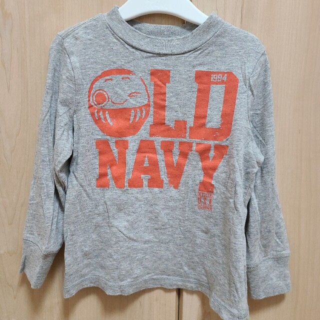 Old Navy(オールドネイビー)のぐぐぐ、グレーにオレンジプリントがカワちぃ！サイズ3T 98cm OL キッズ/ベビー/マタニティのキッズ服男の子用(90cm~)(Tシャツ/カットソー)の商品写真