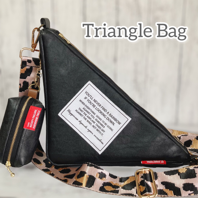 Triangle bag＆ポーチset／black leather
