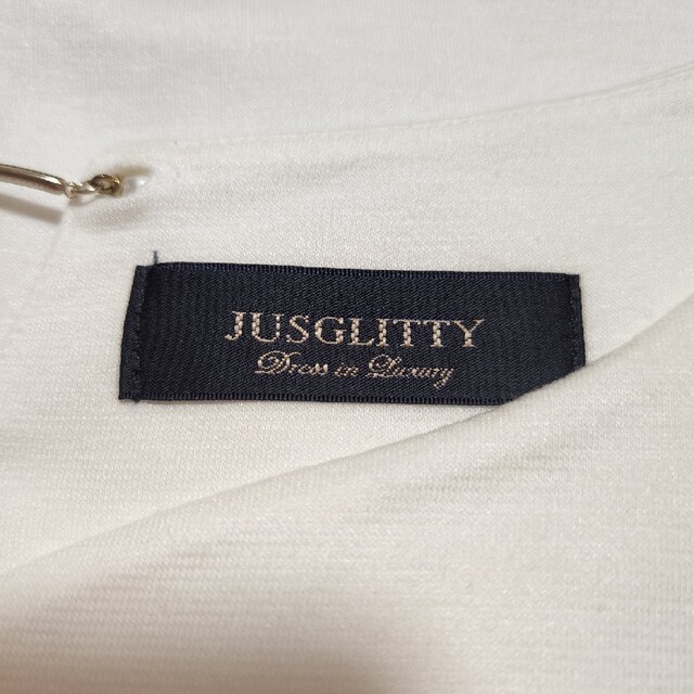 JUSGLITTY(ジャスグリッティー)のホワイトトップス レディースのトップス(Tシャツ(半袖/袖なし))の商品写真