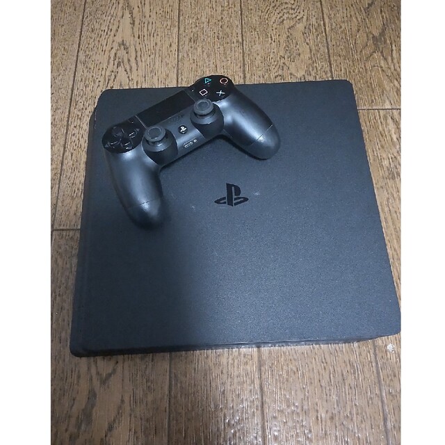 PlayStation4(プレイステーション4)のPS4CUH-2000A500GB エンタメ/ホビーのゲームソフト/ゲーム機本体(家庭用ゲーム機本体)の商品写真