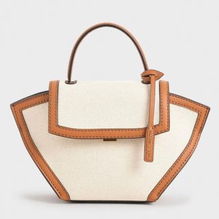 チャールズアンドキース(Charles and Keith)のチャールズアンドキース　バック未使用(ショルダーバッグ)