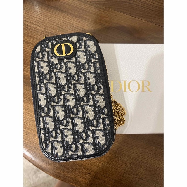 Christian Dior(クリスチャンディオール)のDIOR フォンホルダー　サドル　iPhone スマホ/家電/カメラのスマホアクセサリー(iPhoneケース)の商品写真