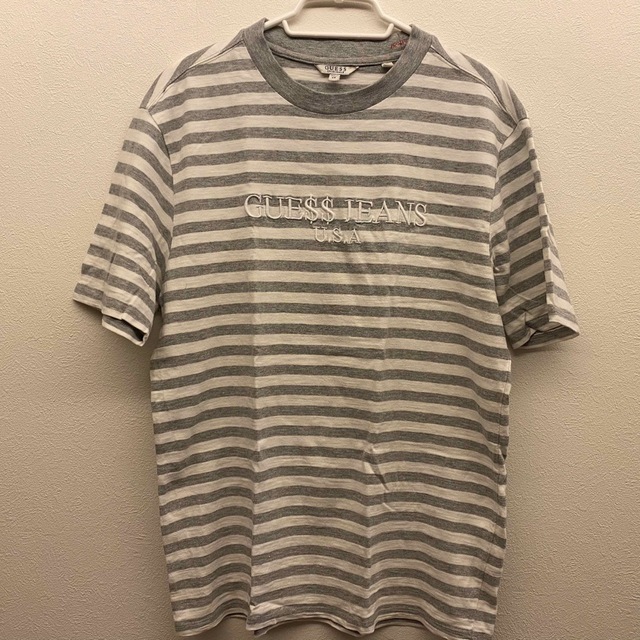 GUESS(ゲス)のゲス GUESS × ASAP Rocky ロゴボーダーTシャツ グレー　XS メンズのトップス(Tシャツ/カットソー(半袖/袖なし))の商品写真