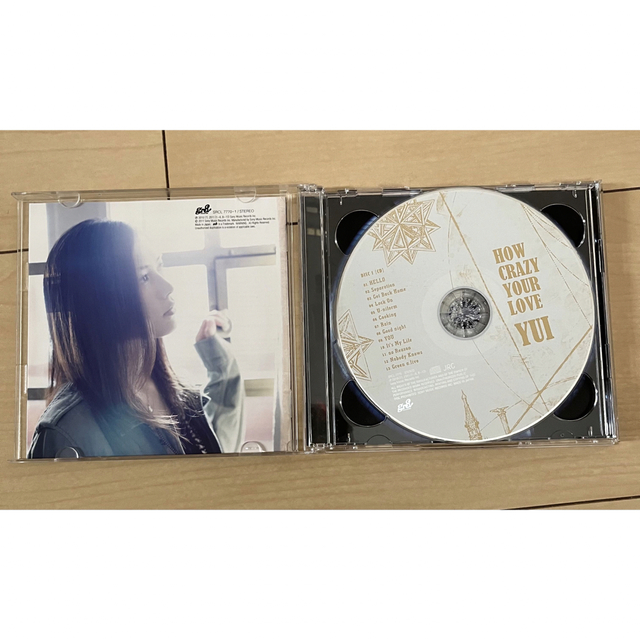 YUI　「HOW CRAZY YOUR LOVE 」 CD+ DVD エンタメ/ホビーのCD(ポップス/ロック(邦楽))の商品写真