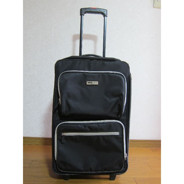 MICHIKO LONDON(ミチコロンドン)のMICHIKO LONDON　キャリーケース黒　中古 レディースのバッグ(スーツケース/キャリーバッグ)の商品写真