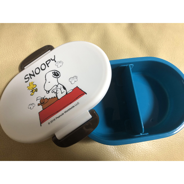 SNOOPY(スヌーピー)のスヌーピーお弁当箱2個セット インテリア/住まい/日用品のキッチン/食器(弁当用品)の商品写真